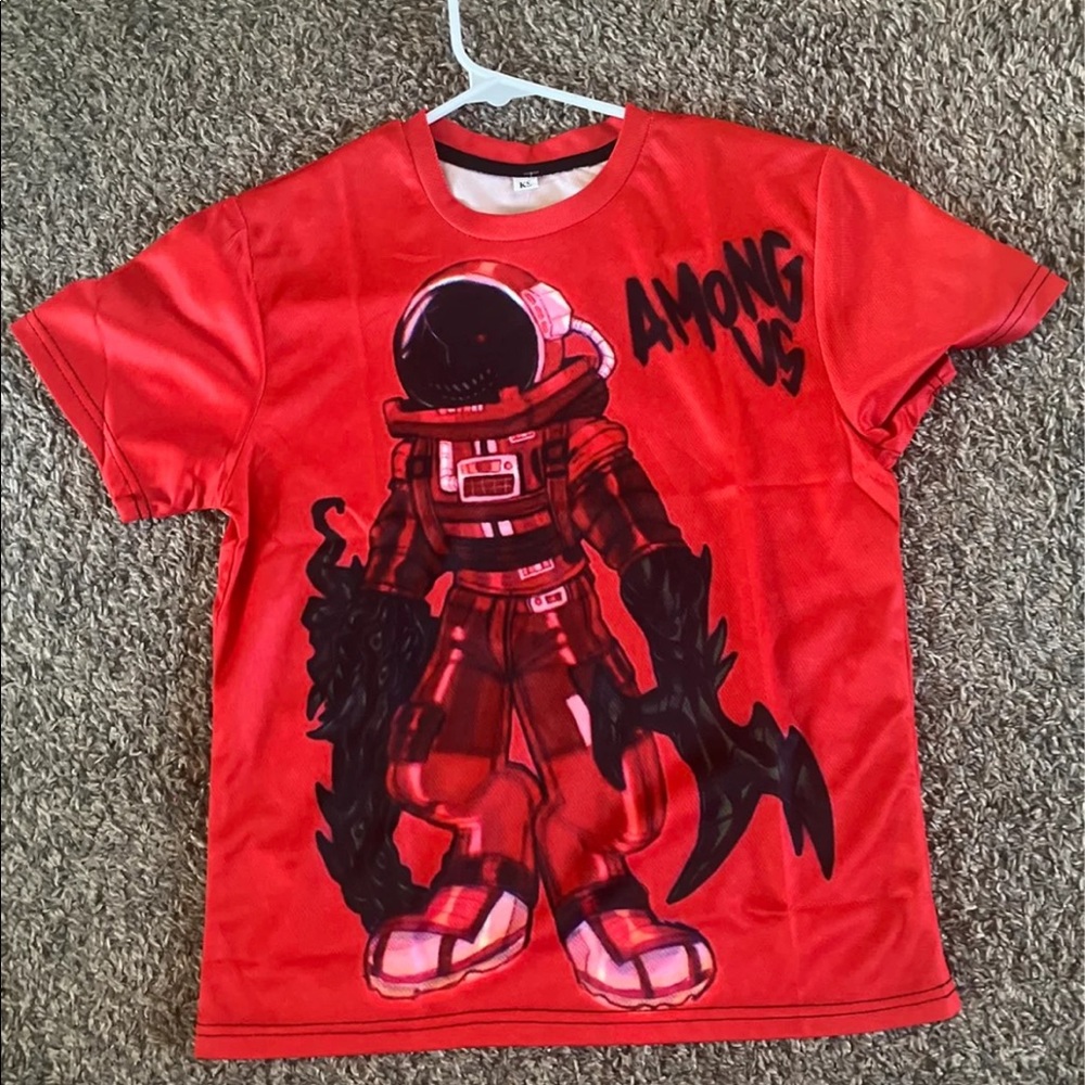Kids Small AmongUs Tshirt size 5/6
